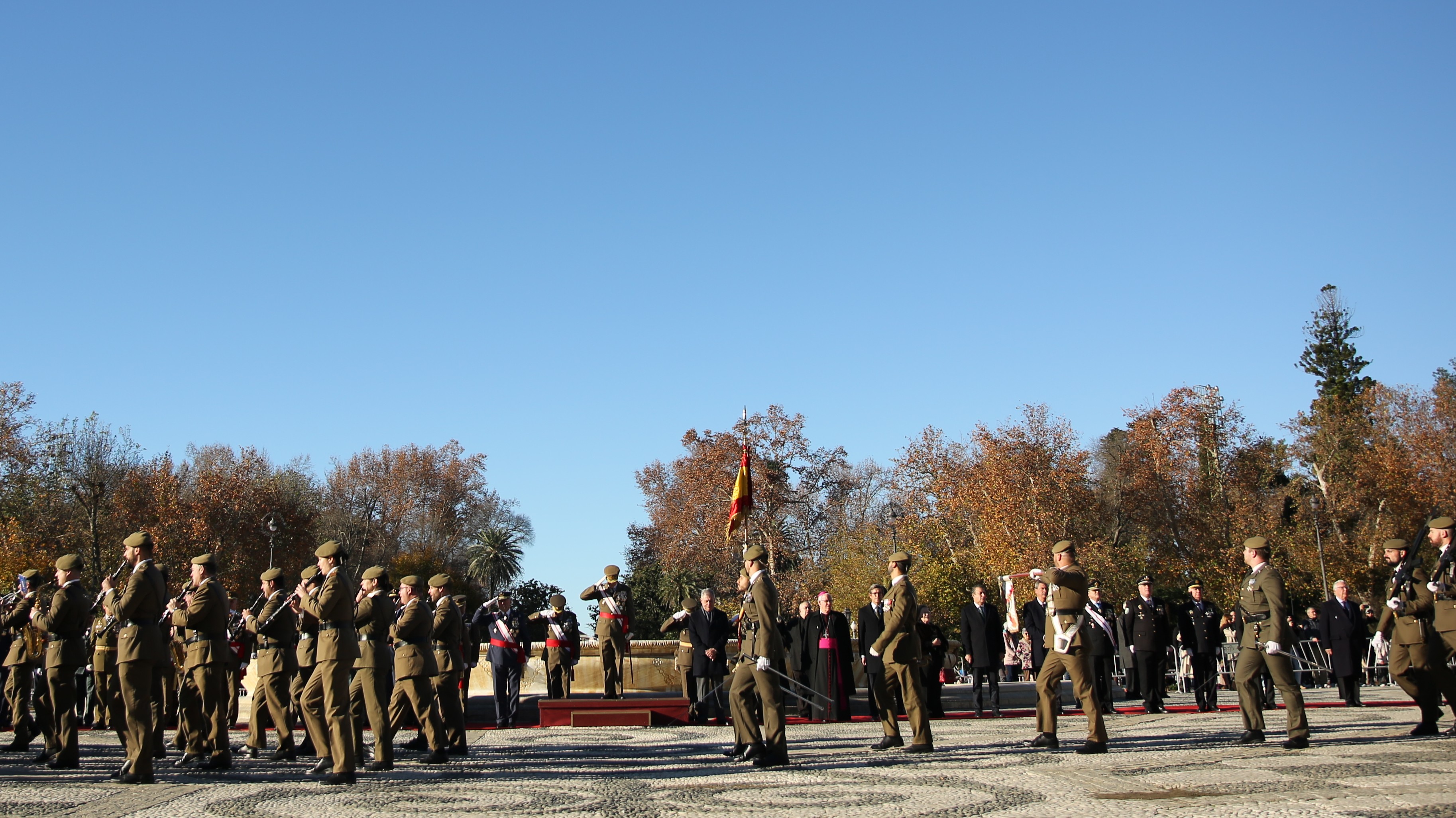 Desfile de la Unidad de Honores.