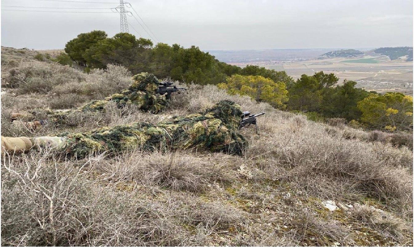 Ocupación de un puesto de observación por un equipo de tiradores de precisión