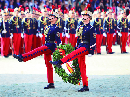 Acto a los Caídos ofrenda de corona