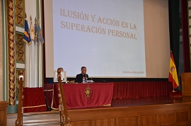 El ponente en un momento de la conferencia