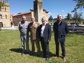 General Blazquez con compañeros de promoción asistentes