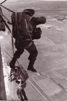 Fotografías históricas de la Brigada Paracaidista