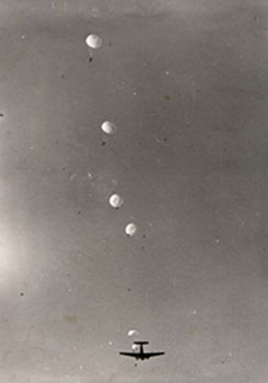 Fotografías históricas de la Brigada Paracaidista