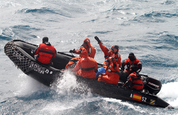 Llegada de componentes de la Campaña Antártica a Isla Decepción