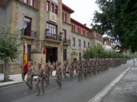 Desfile de la formación del RIL n&ordm; 67 (Foto:BRIL V)