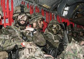 Embarcados en el helicóptero