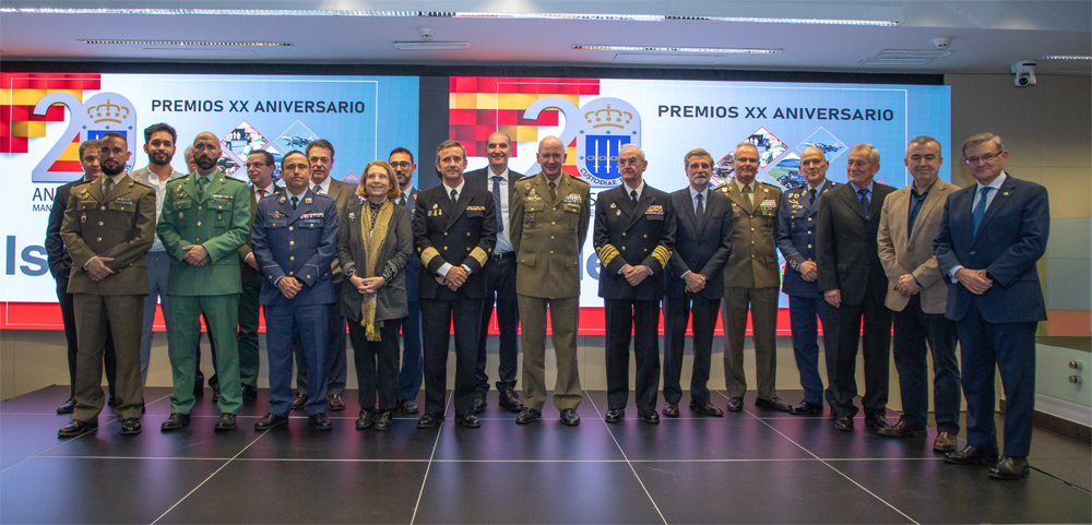 Autoridades y galardonados en los premios 