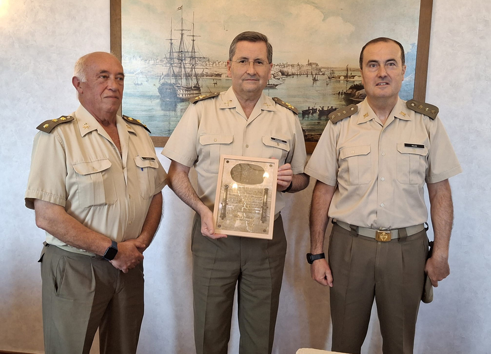 El JEME en las instalaciones militares de Menorca