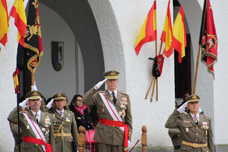 El JEME preside los actos de Santa Bárbara, Patrona de Artillería, en el Acuartelamiento de "Fuencarral"