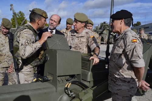 Visita a la BRIAC “Guadarrama XII” del Secretario de Estado de Defensa y del JEME