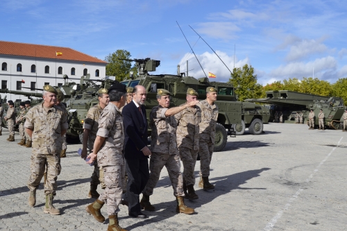 Visita a la BRIAC “Guadarrama XII” del Secretario de Estado de Defensa y del JEME