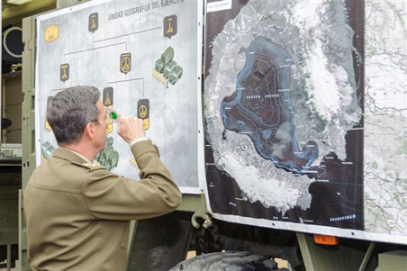 Visita del JEME al Centro Geográfico del Ejército.