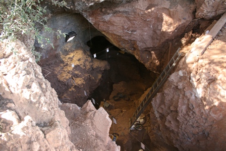 A SABER DE  LA CUEVA SANTA ANA