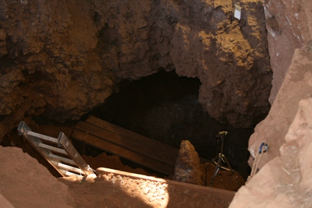 A SABER DE  LA CUEVA SANTA ANA