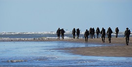 La marcha por arena y mar.