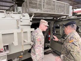 Visita Gral. Linton DCoS del TRADOC.