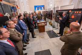 Alfonso Rojas explicando la historia de la AGBS.