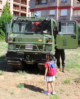 Fascinados con el Transporte Oruga de Montaña (TOM)