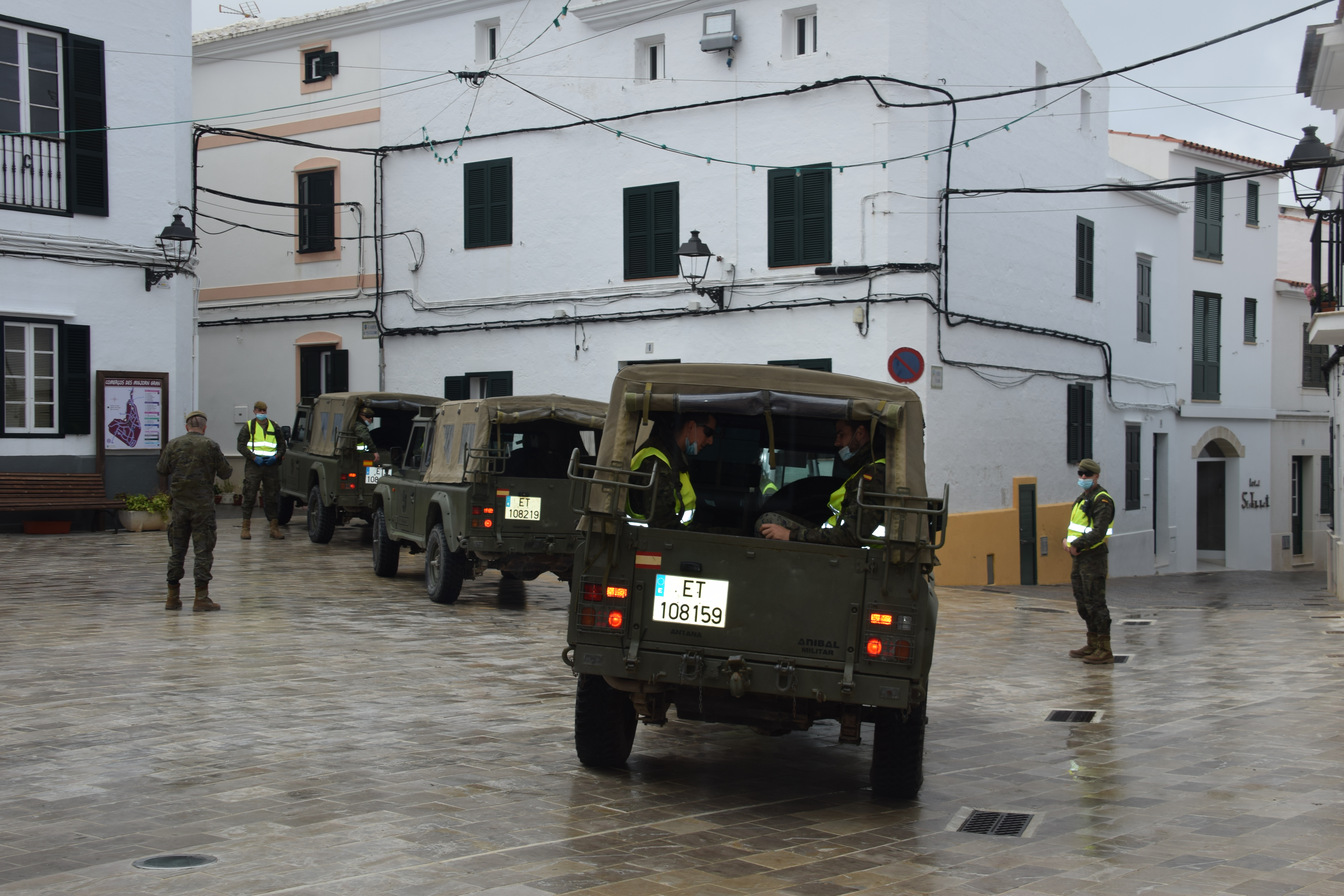 DESPLIEGUE POR EL COVID EN SANT LLUIS