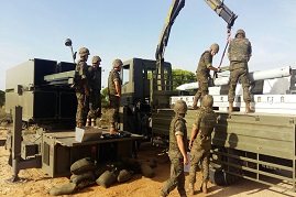 Carga de Misil en el Lanzador