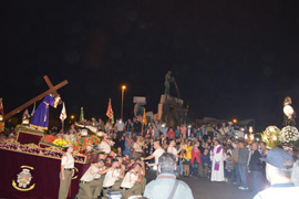 Encuentro de la Dolorosa con Jesús Nazareno y el Cristo de la Buena Muerte
