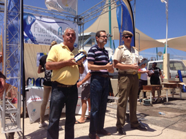 Las Autoridades que entregaron los trofeos.