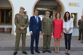 Sdo. Gutierrez con las Autoridades