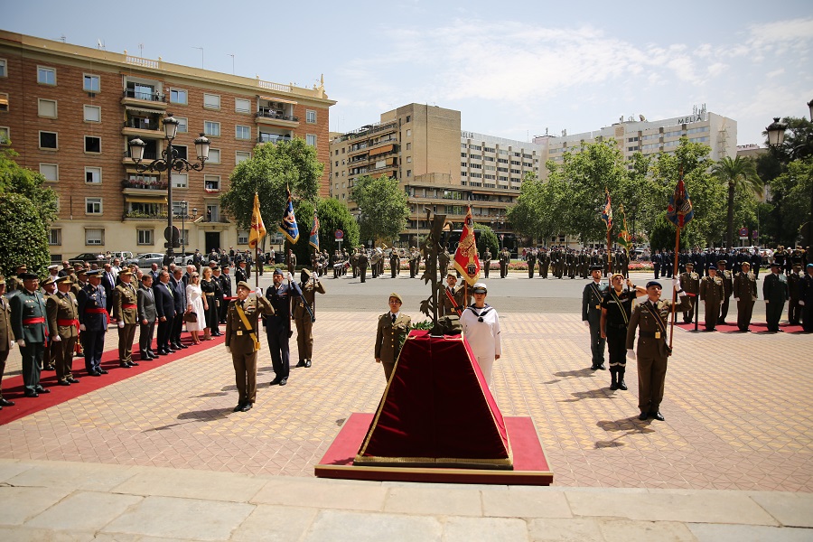 Homenaje a los que dieron su vida por España.