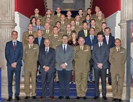 Fotografía de los asistentes al acto de clausura