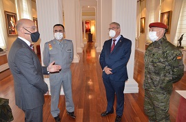 Conversando con el ponente