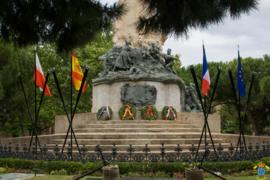 Monumento a Los Sitios de Zaragoza despues del acto