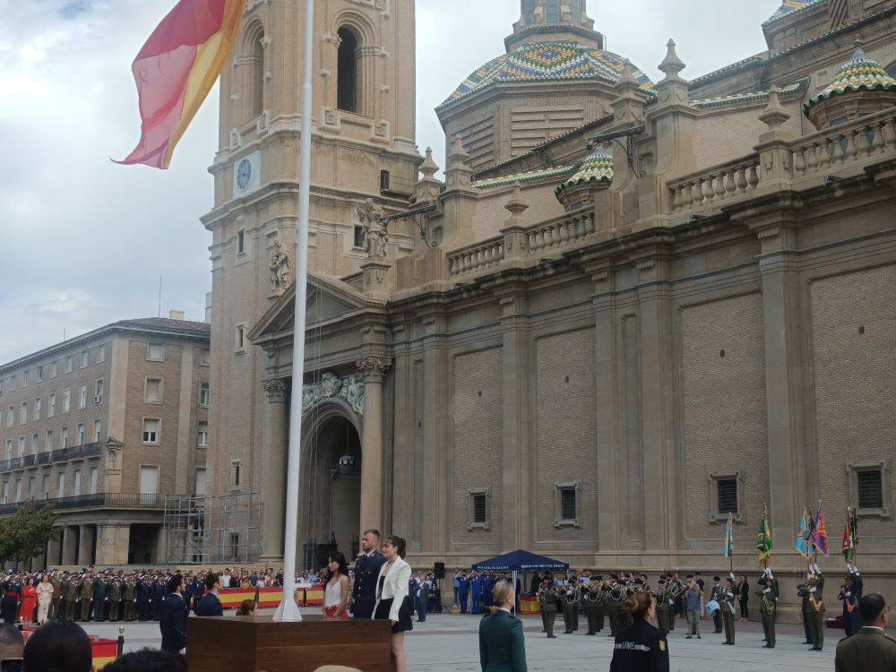 Fin de izado de bandera