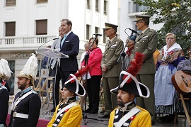 Autoridades en el Acto a las Heroínas